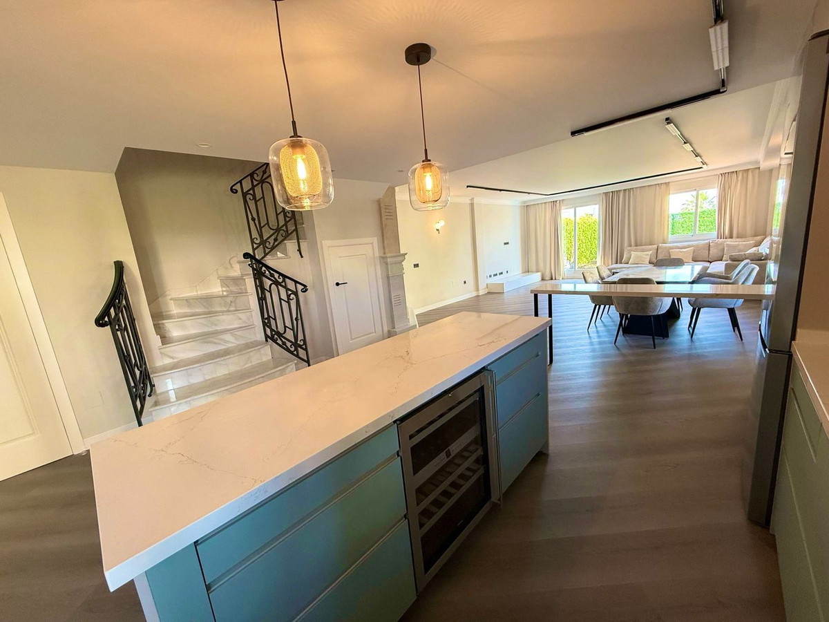 Huis te koop in El Paraiso | 3 slaapkamers H5040358