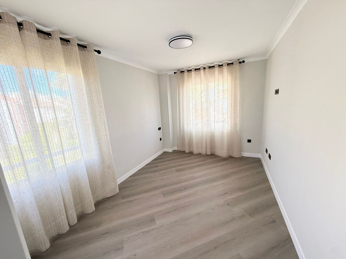 Huis te koop in El Paraiso | 3 slaapkamers H5040358