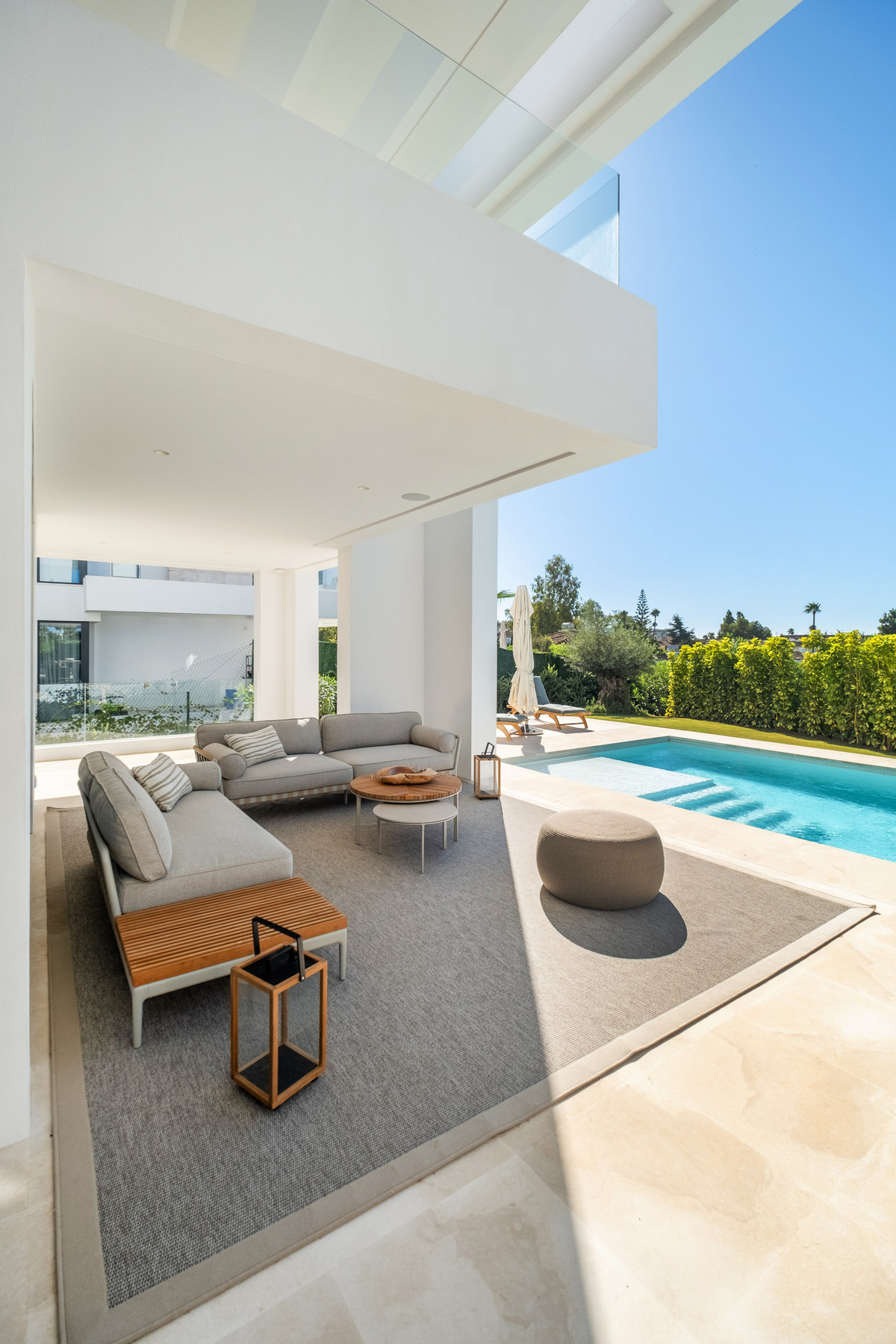 Huis te koop in El Paraiso | 6 slaapkamers H5081488