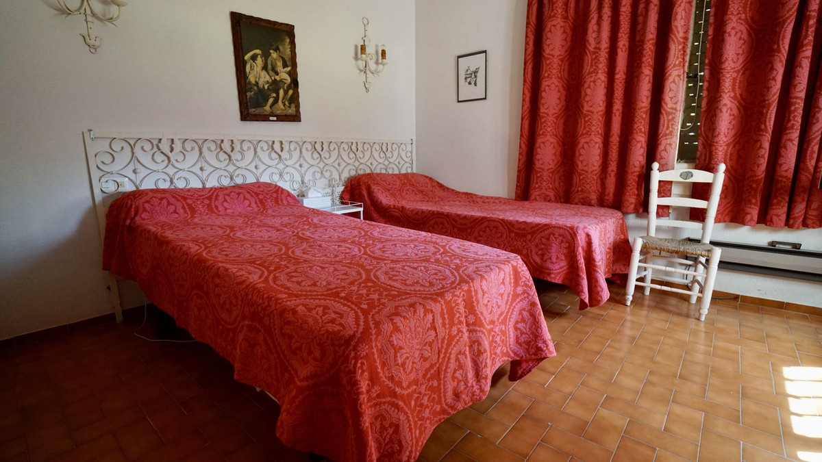 Huis te koop in El Paraiso | 3 slaapkamers H5083873