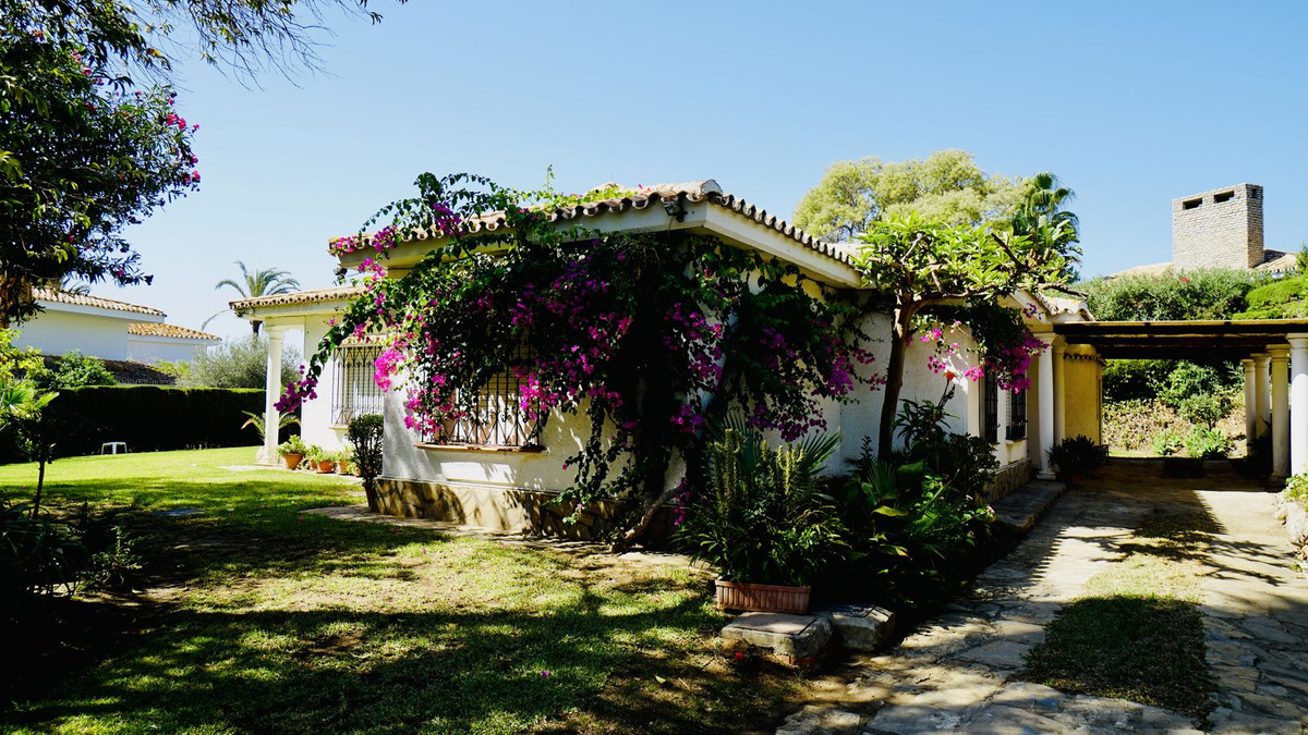 Huis te koop in El Paraiso | 3 slaapkamers H5083873
