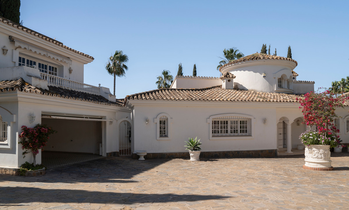 Huis te koop in El Paraiso | 4 slaapkamers H5120155