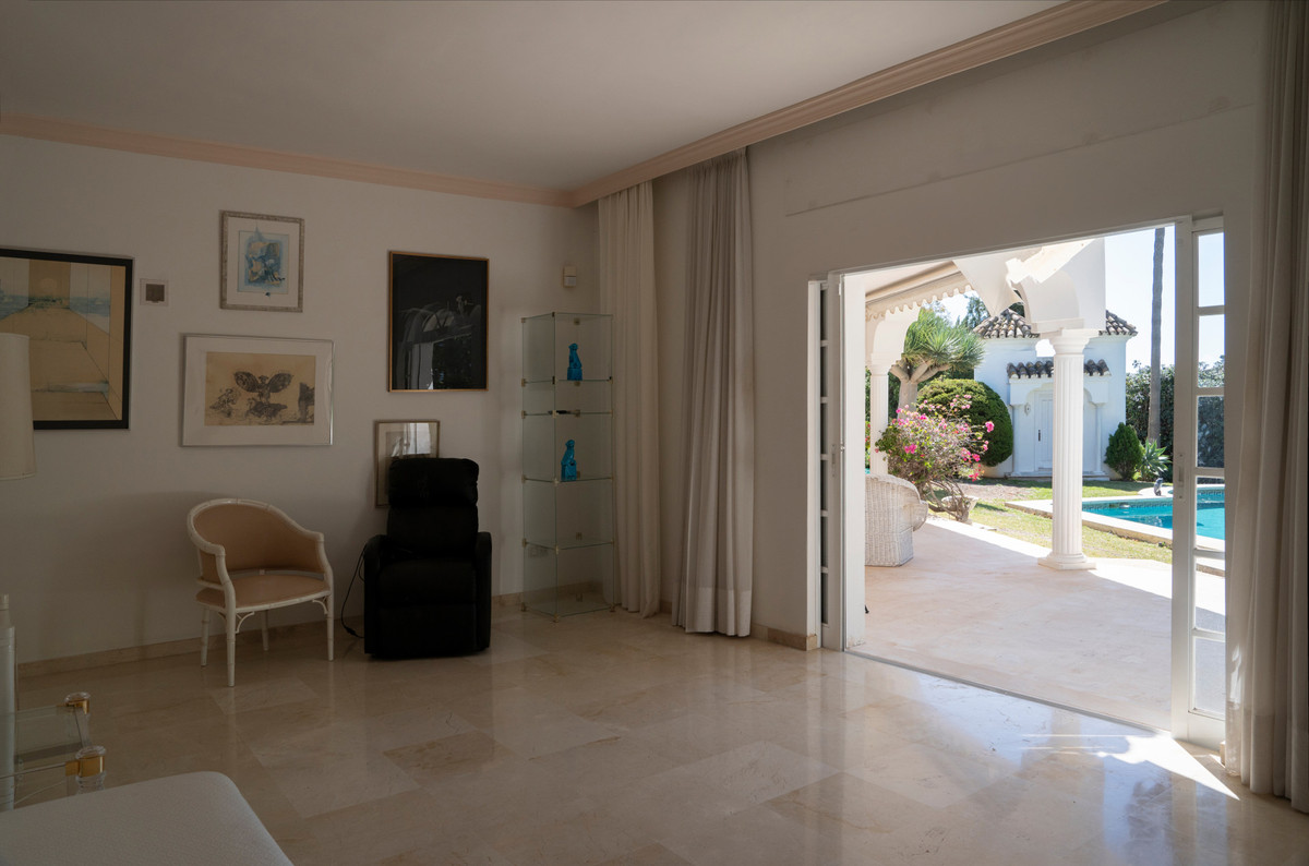 Huis te koop in El Paraiso | 4 slaapkamers H5120155