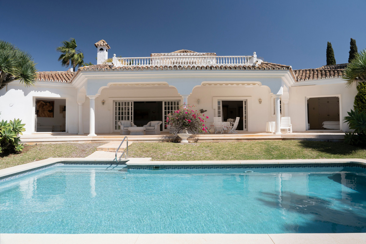 Huis te koop in El Paraiso | 4 slaapkamers H5120155