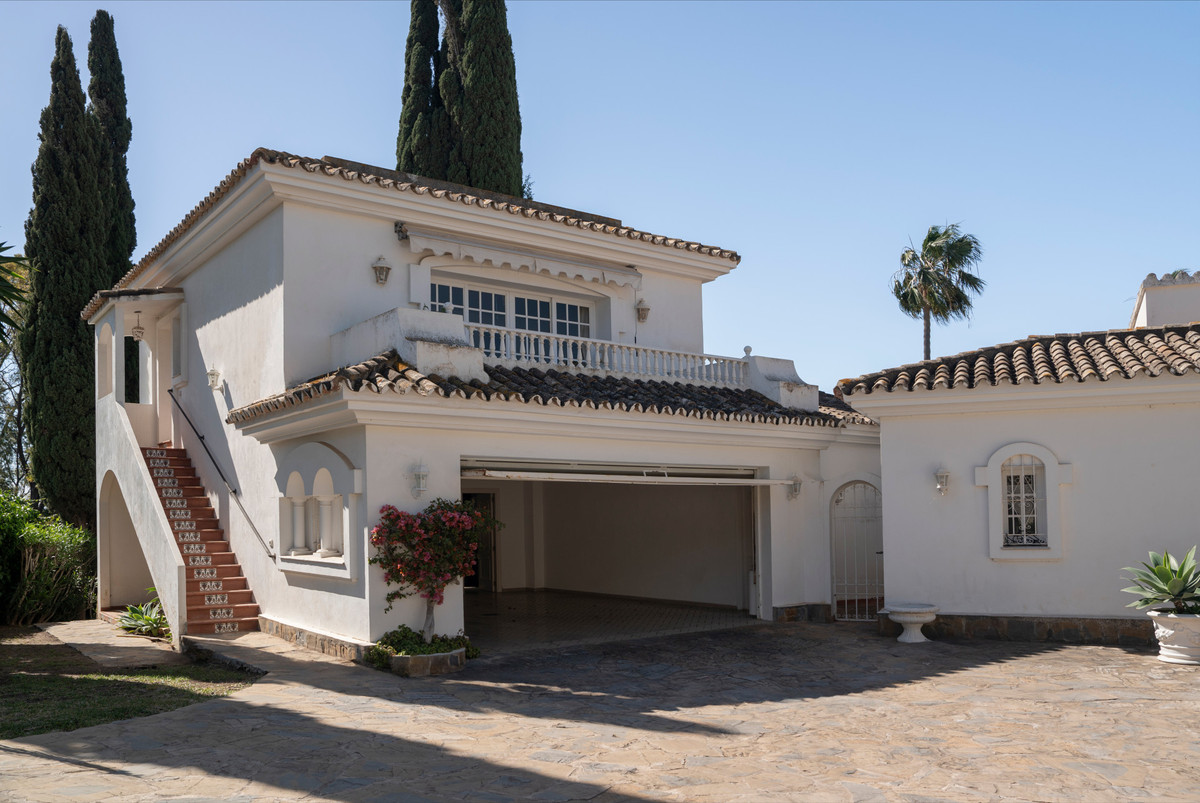 Huis te koop in El Paraiso | 4 slaapkamers H5120155