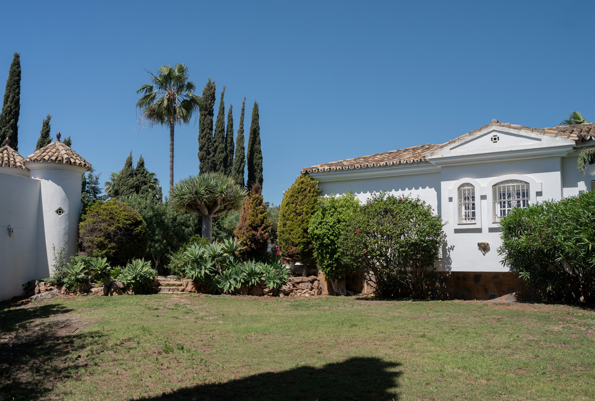 Huis te koop in El Paraiso | 4 slaapkamers H5120155