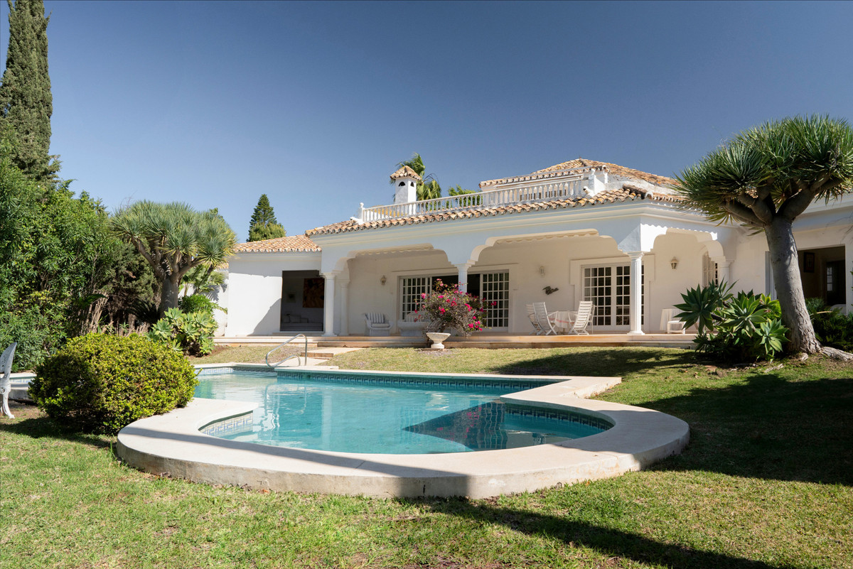 Huis te koop in El Paraiso | 4 slaapkamers H5120155