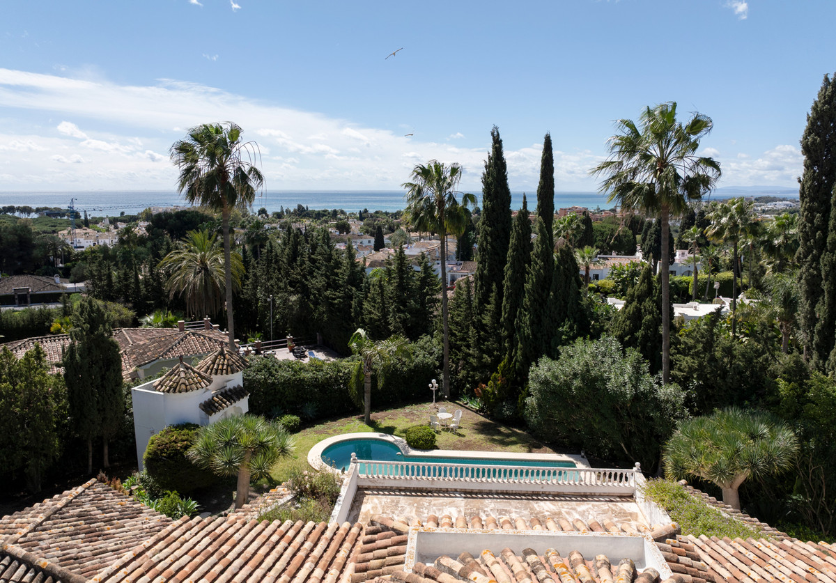 Huis te koop in El Paraiso | 4 slaapkamers H5120155
