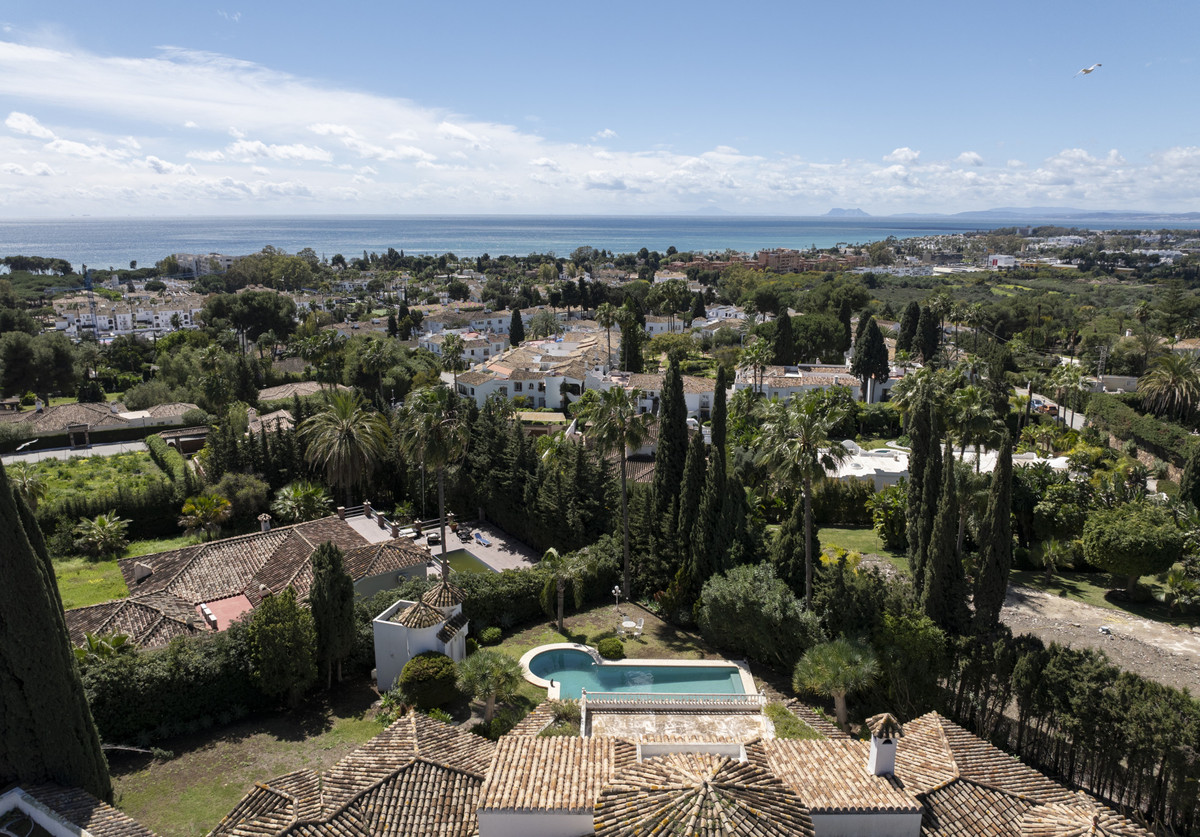 Huis te koop in El Paraiso | 4 slaapkamers H5120155