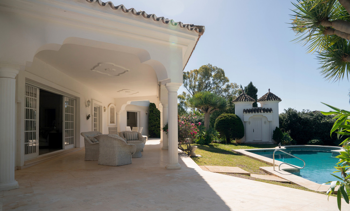 Huis te koop in El Paraiso | 4 slaapkamers H5120155
