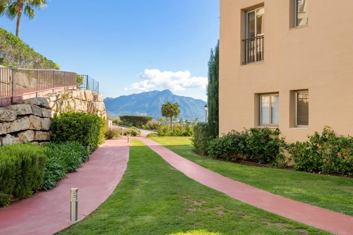 Appartement te koop in El Paraiso | 3 slaapkamers H5144290