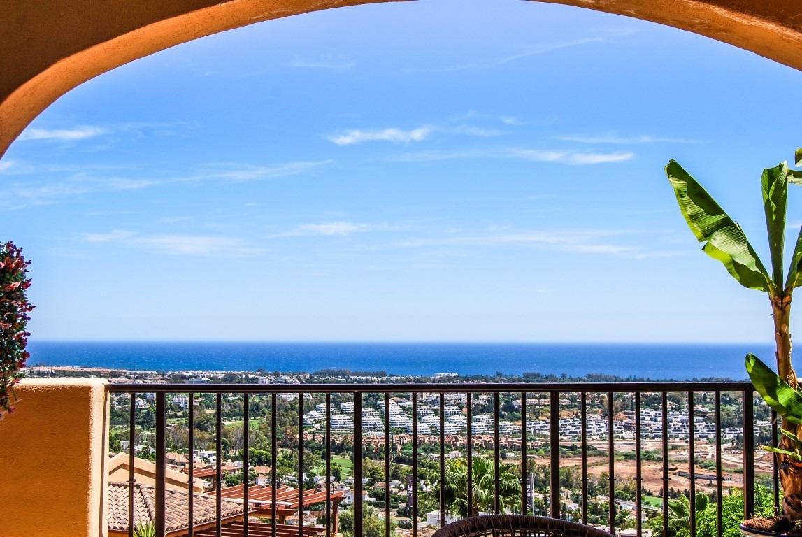 Appartement te koop in El Paraiso | 3 slaapkamers H5144290