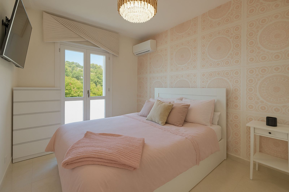 Huis te koop in El Paraiso | 4 slaapkamers H5157049