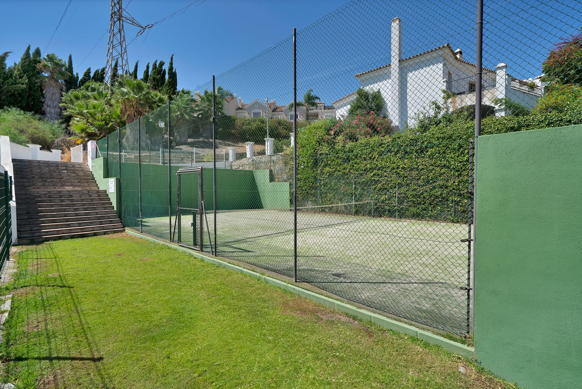 Huis te koop in El Paraiso | 4 slaapkamers H5157049