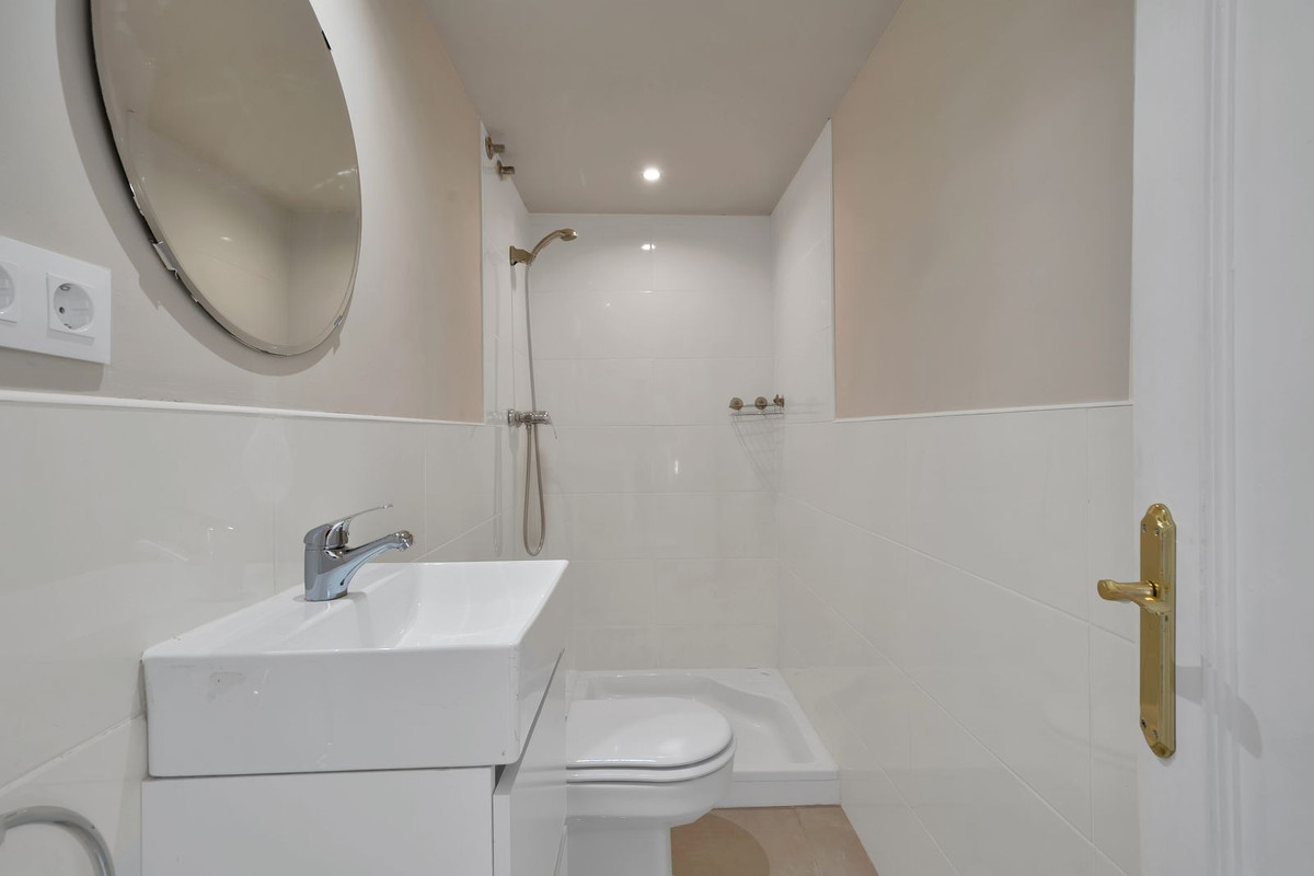Huis te koop in El Paraiso | 4 slaapkamers H5157049
