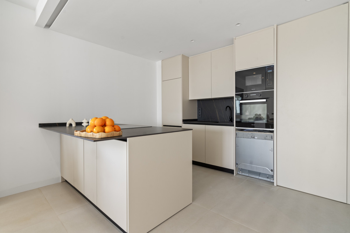Huis te koop in El Paraiso | 4 - 5 slaapkamers H5160850