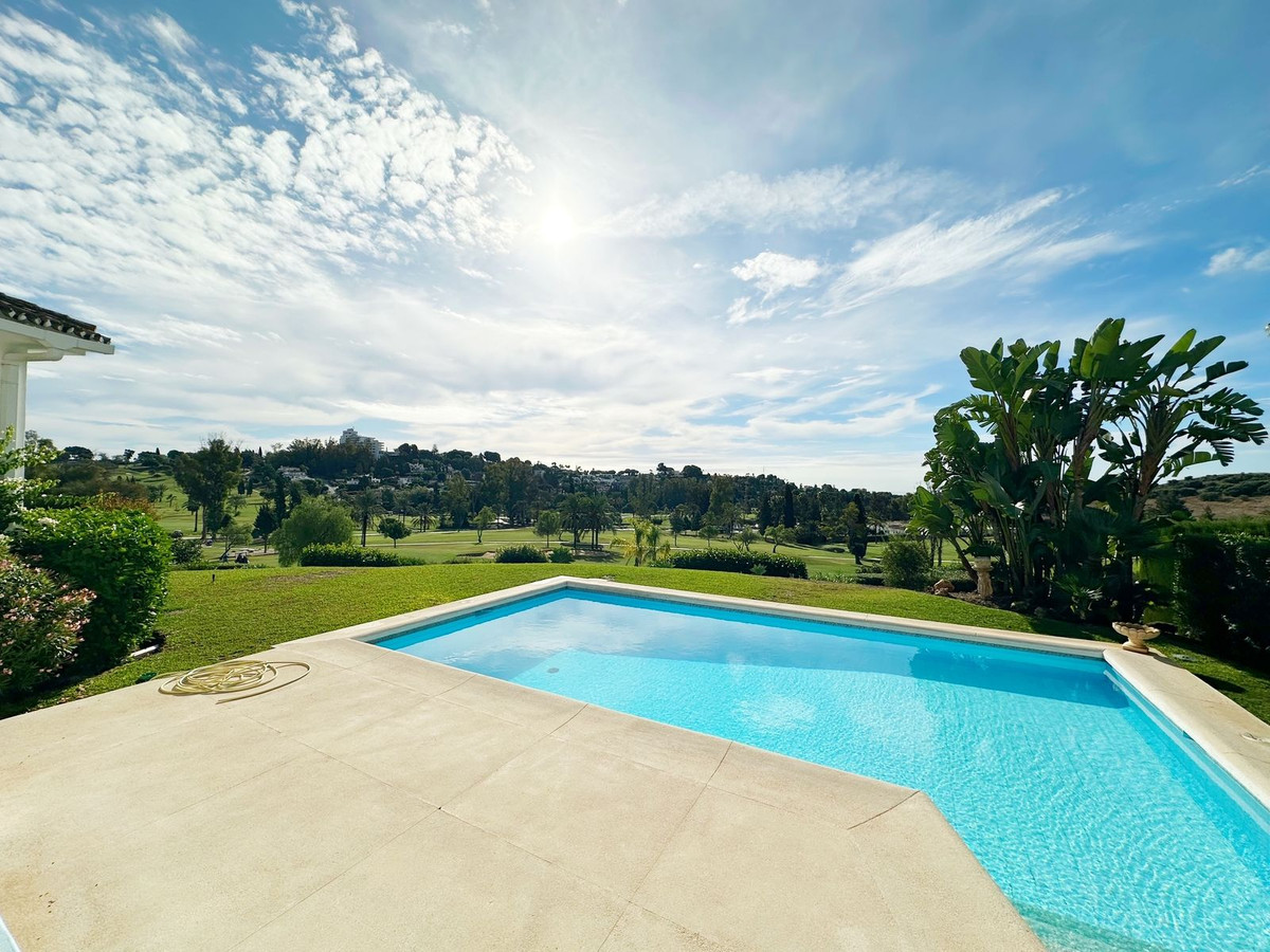 Huis te koop in El Paraiso | 4 slaapkamers H5214097