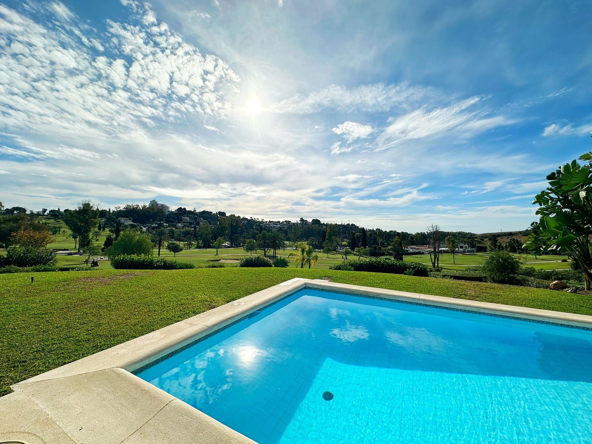 Huis te koop in El Paraiso | 4 slaapkamers H5214097