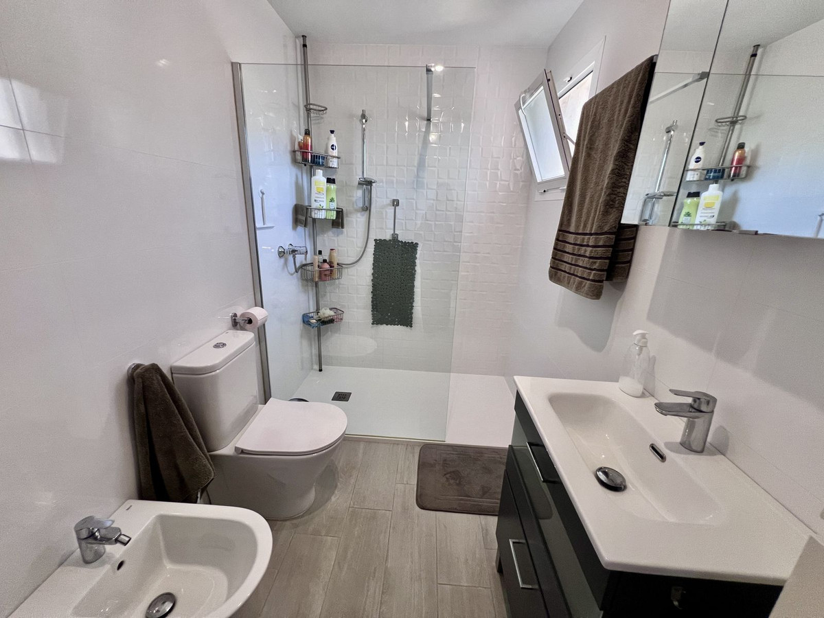 Huis te koop in El Paraiso | 3 slaapkamers H5230030