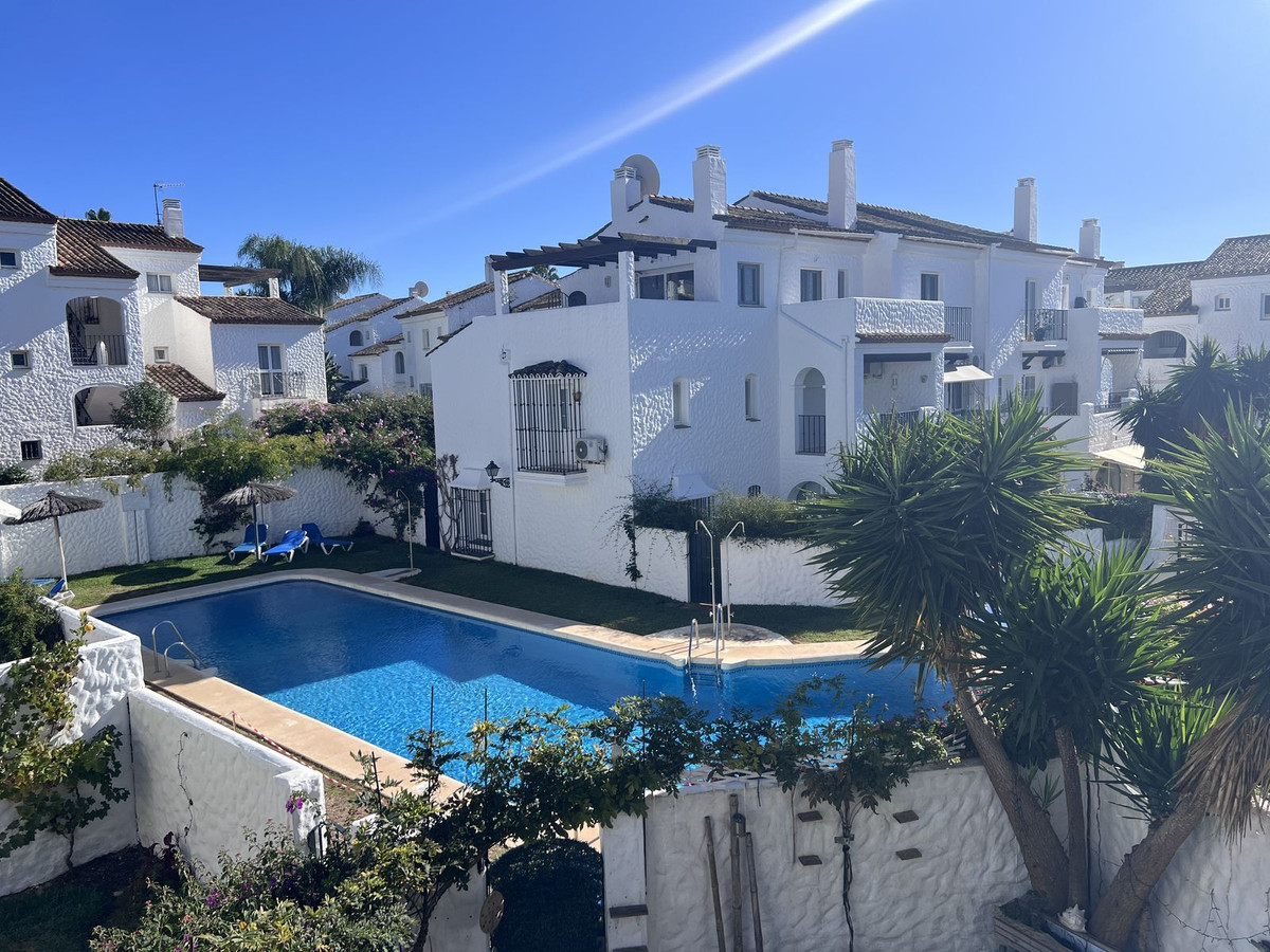 Huis te koop in El Paraiso | 3 slaapkamers H5230030