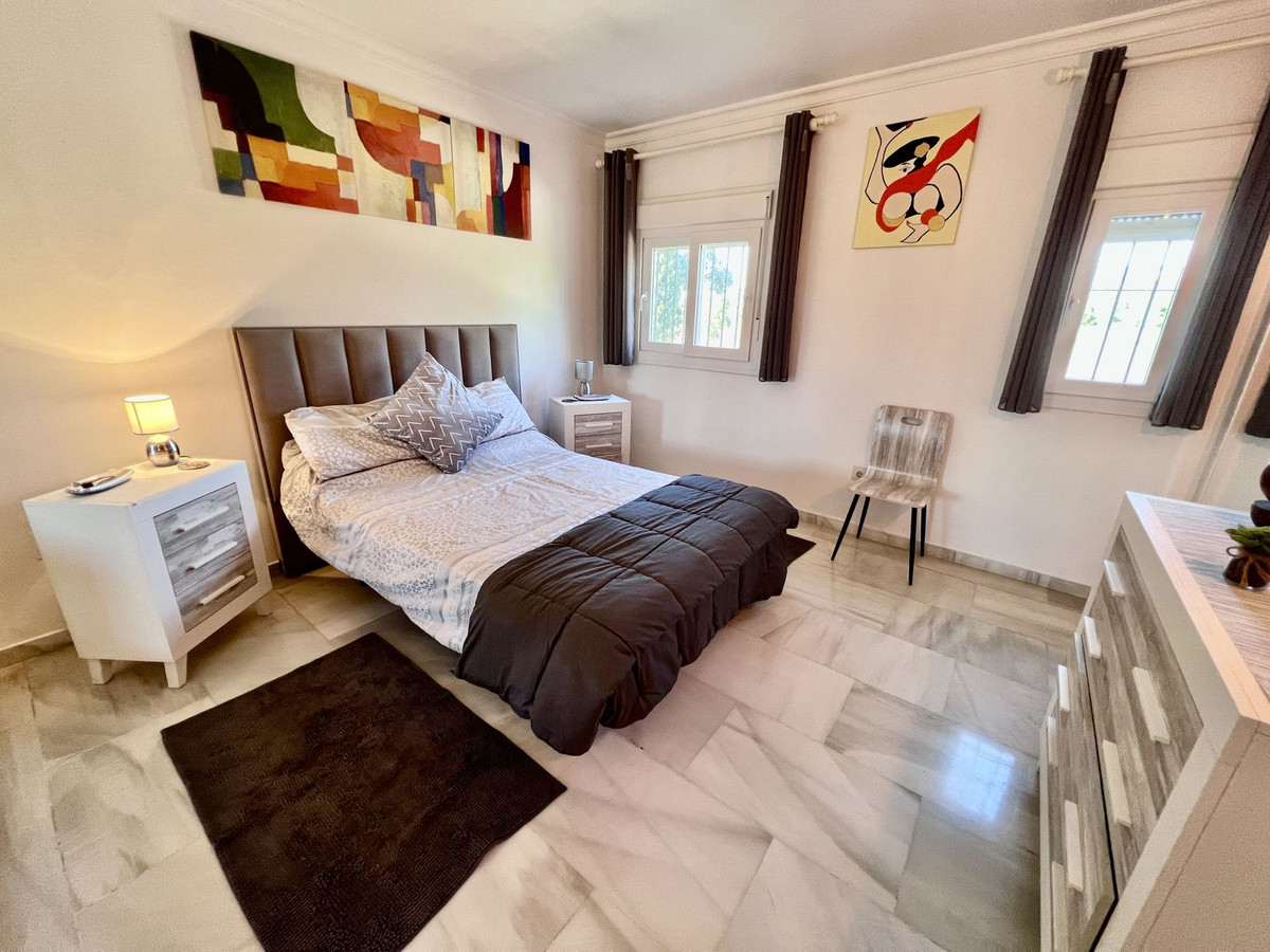 Huis te koop in El Paraiso | 3 slaapkamers H5230030