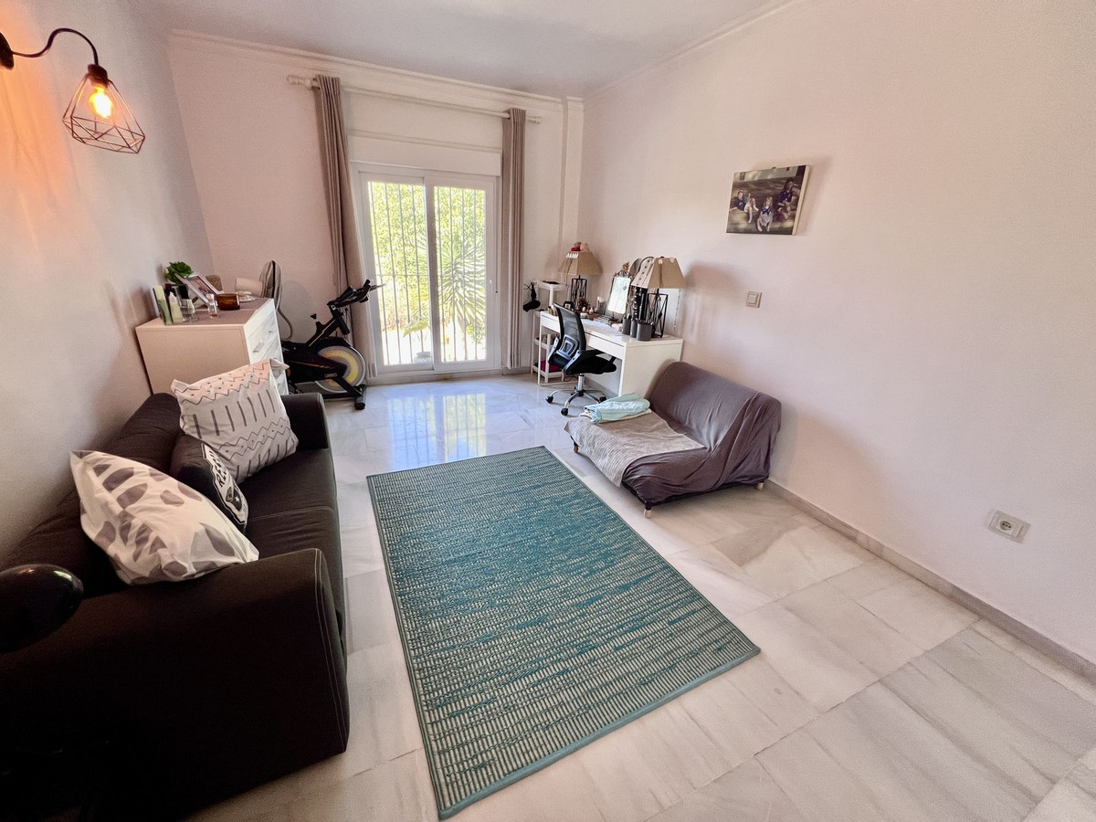 Huis te koop in El Paraiso | 3 slaapkamers H5230030