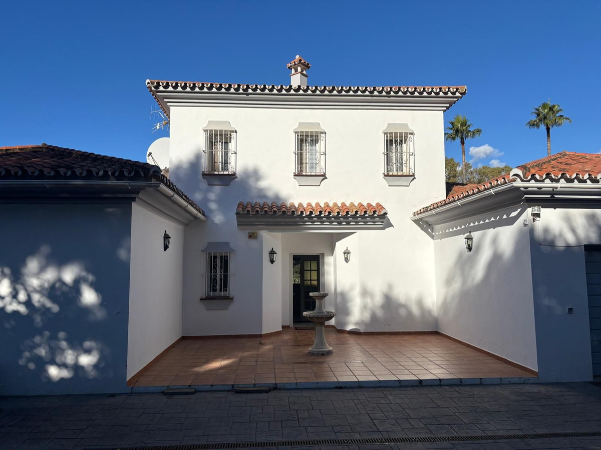 Huis te koop in El Paraiso | 4 slaapkamers H5232184