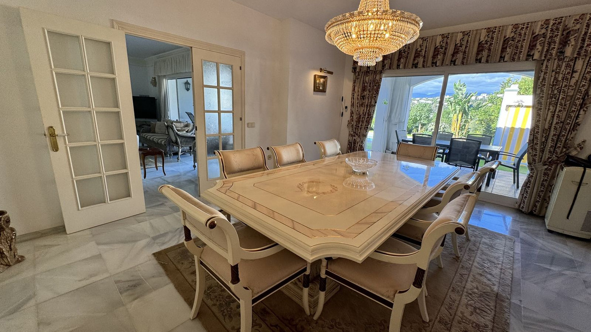 Huis te koop in El Paraiso | 4 slaapkamers H5232184