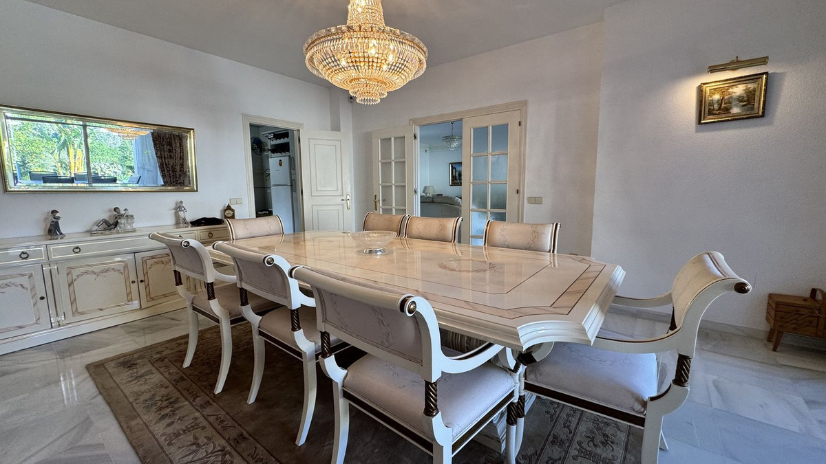 Huis te koop in El Paraiso | 4 slaapkamers H5232184