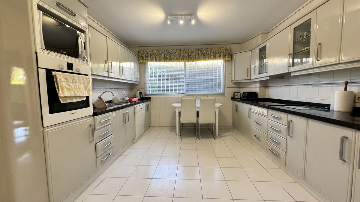 Huis te koop in El Paraiso | 4 slaapkamers H5232184