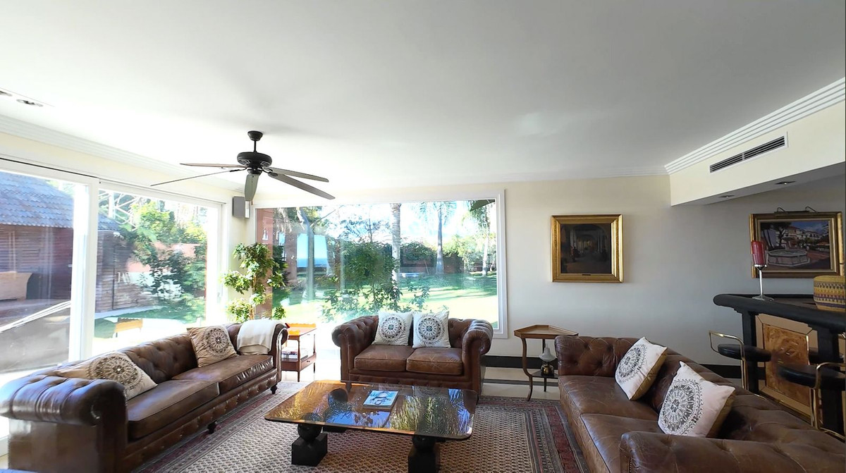 Huis te koop in El Paraiso | 8 slaapkamers H5237146