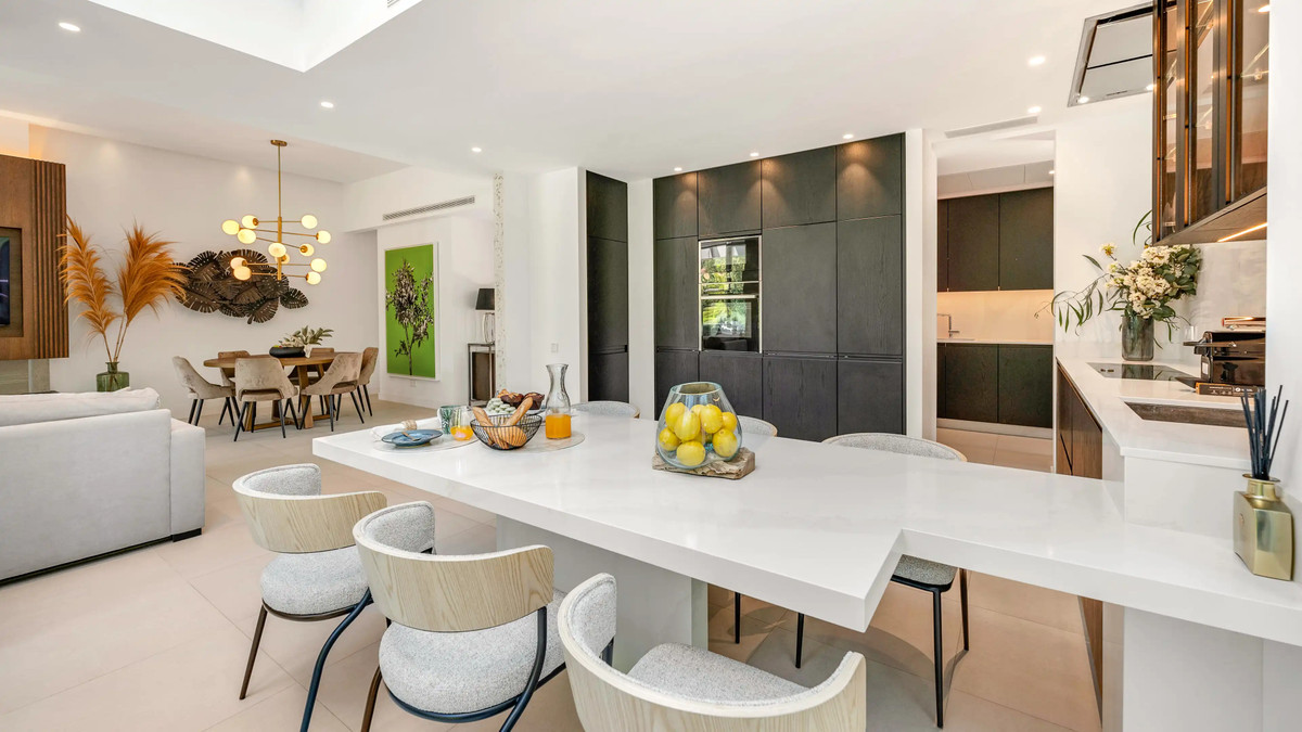 Huis te koop in El Paraiso | 5 slaapkamers H5251588