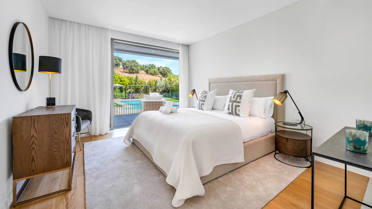 Huis te koop in El Paraiso | 5 slaapkamers H5251588