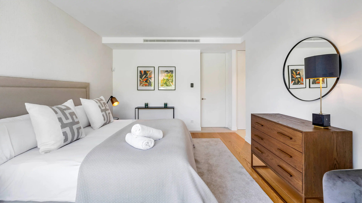 Huis te koop in El Paraiso | 5 slaapkamers H5251588