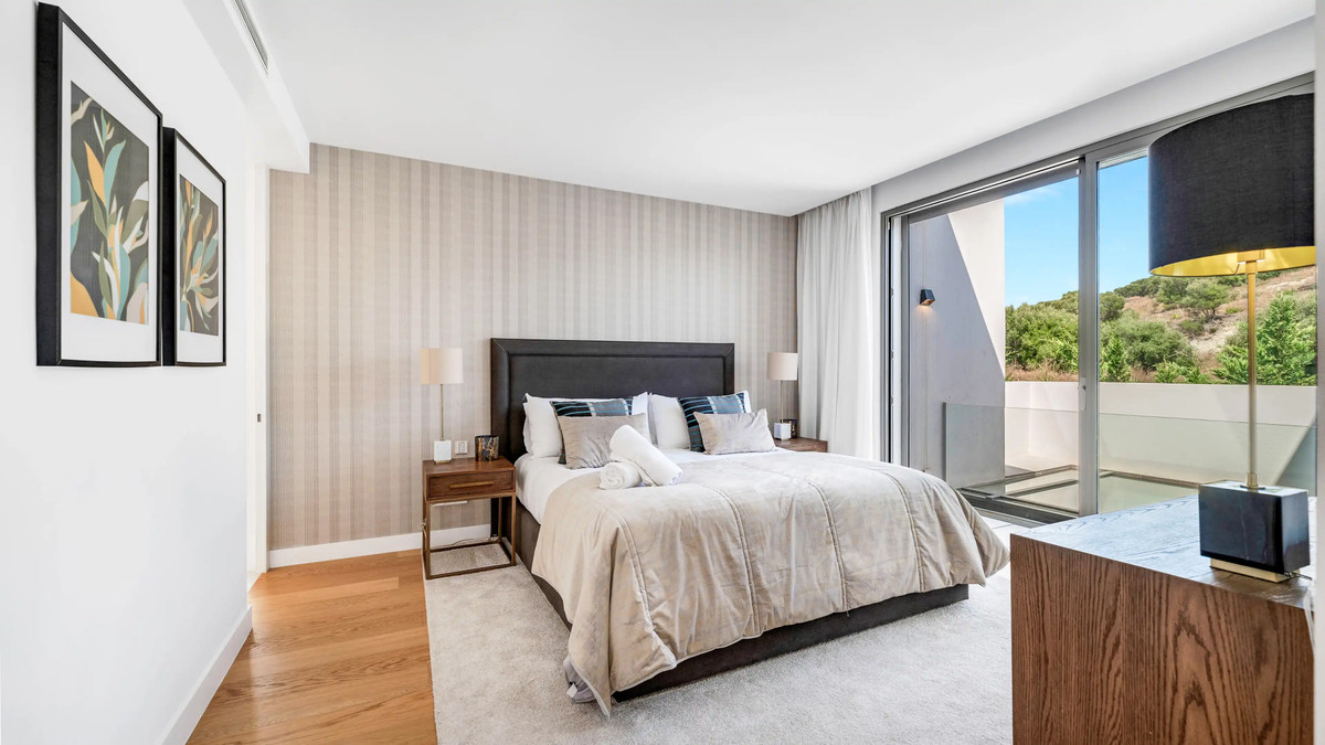 Huis te koop in El Paraiso | 5 slaapkamers H5251588