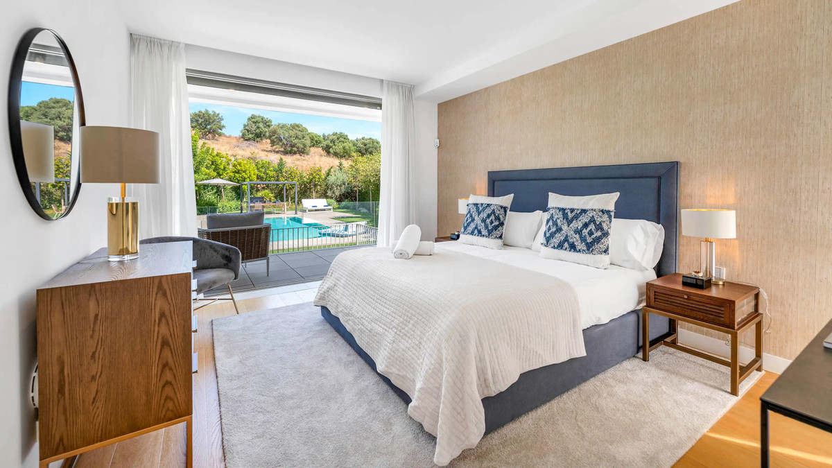 Huis te koop in El Paraiso | 5 slaapkamers H5251588