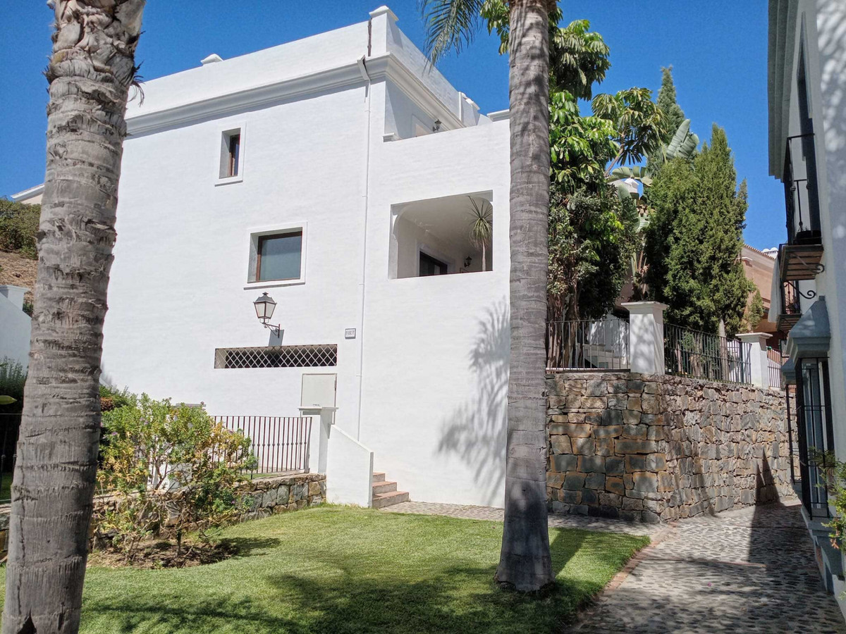 Huis te koop in El Paraiso | 3 slaapkamers H5255614