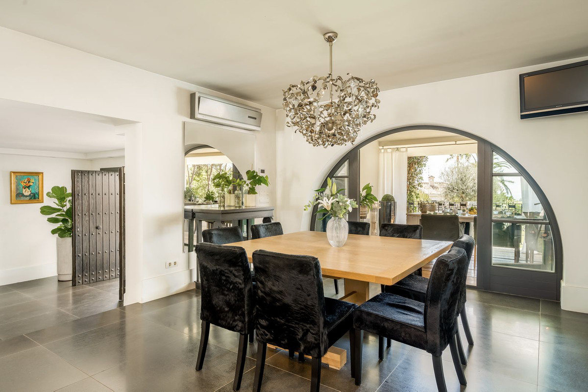 Huis te koop in El Paraiso | 5 slaapkamers H5259202