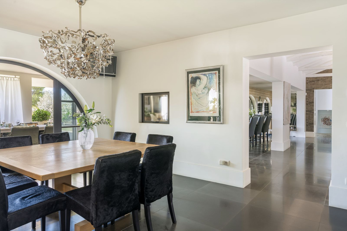 Huis te koop in El Paraiso | 5 slaapkamers H5259202