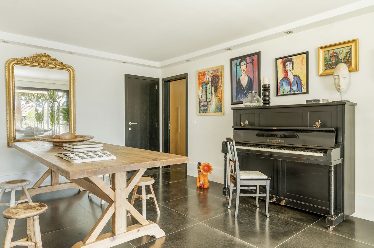 Huis te koop in El Paraiso | 5 slaapkamers H5259202