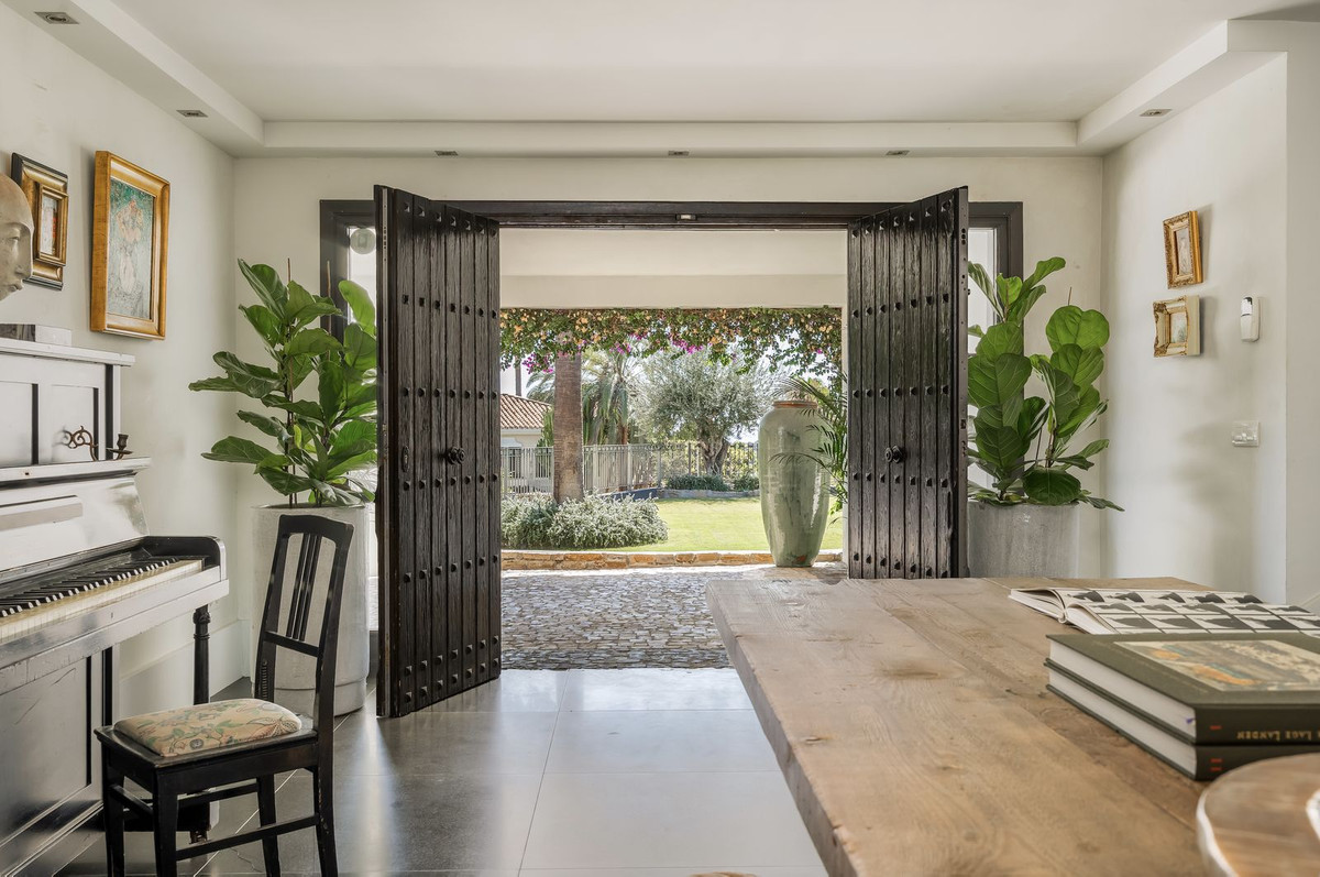 Huis te koop in El Paraiso | 5 slaapkamers H5259202