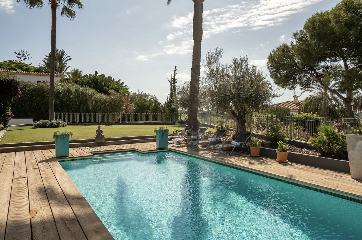 Huis te koop in El Paraiso | 5 slaapkamers H5259202