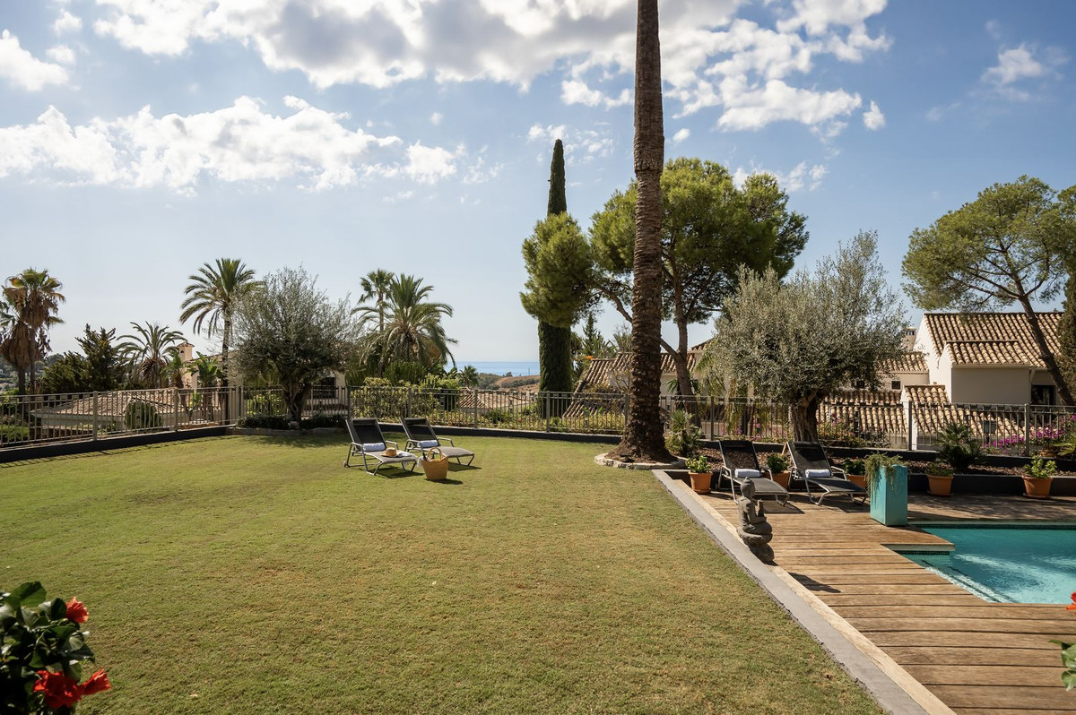 Huis te koop in El Paraiso | 5 slaapkamers H5259202