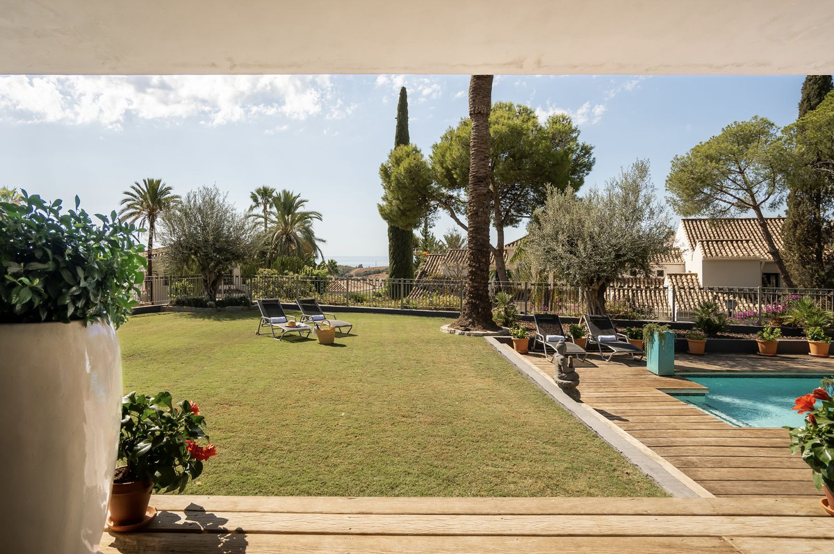 Huis te koop in El Paraiso | 5 slaapkamers H5259202