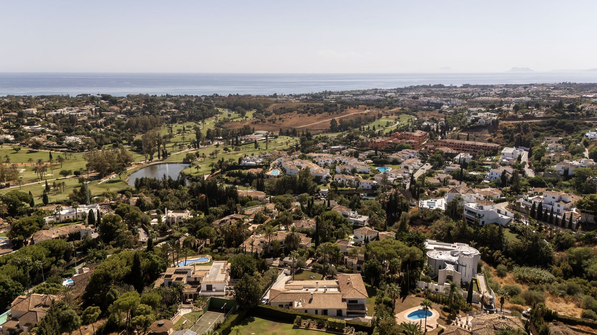 Huis te koop in El Paraiso | 5 slaapkamers H5259202