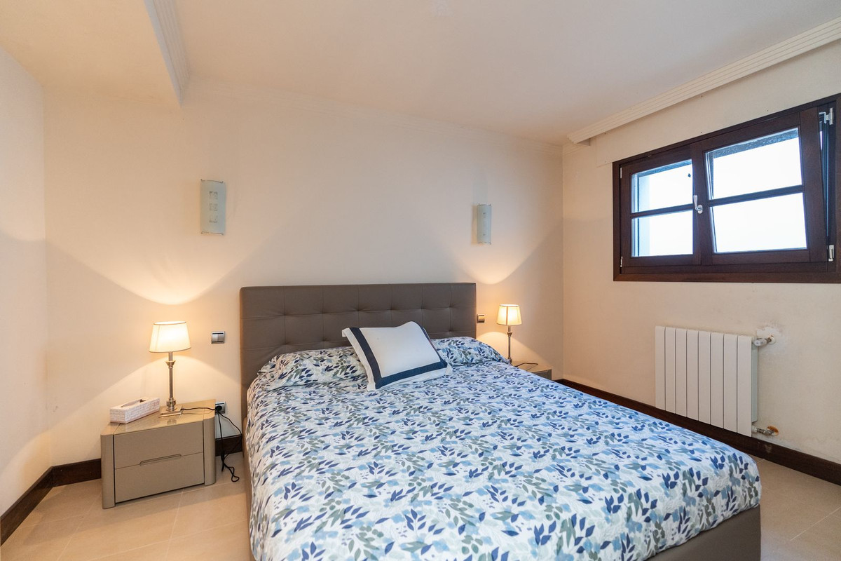 Huis te koop in El Paraiso | 4 slaapkamers H5271508