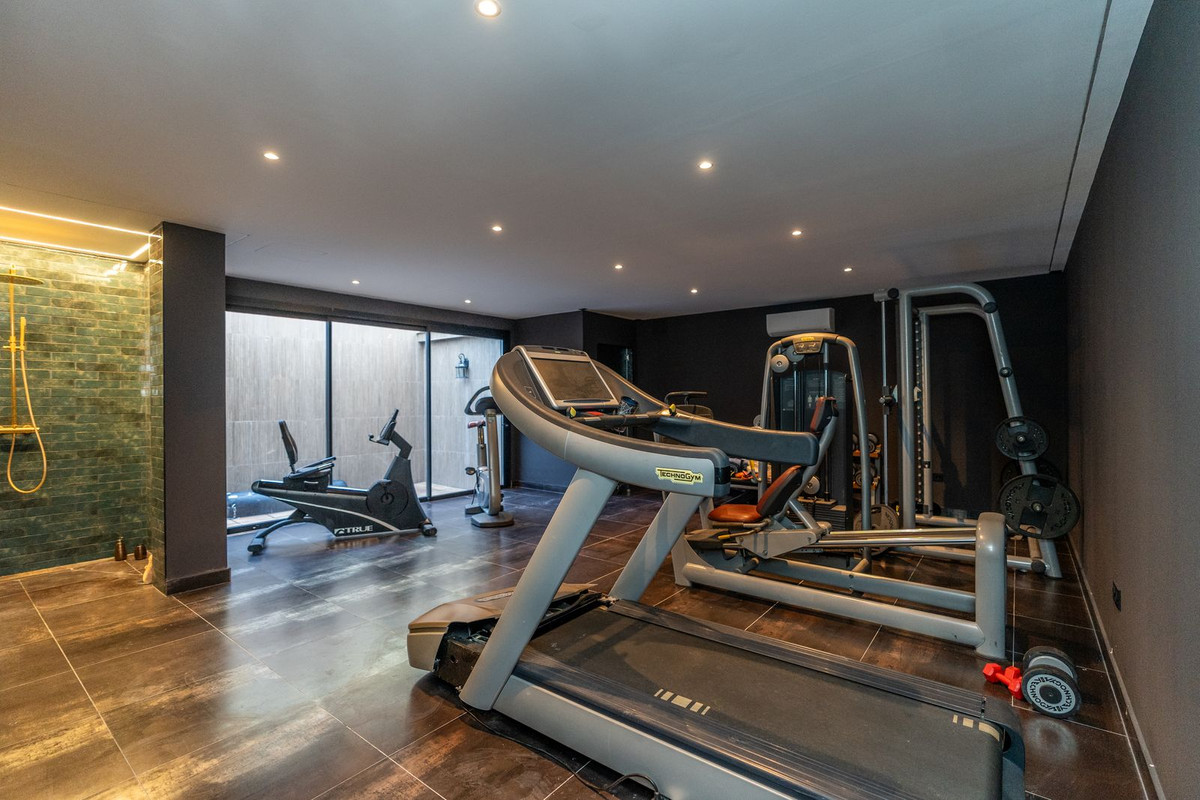 Huis te koop in El Paraiso | 4 slaapkamers H5271508