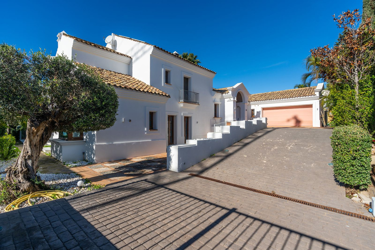 Huis te koop in El Paraiso | 4 slaapkamers H5271508