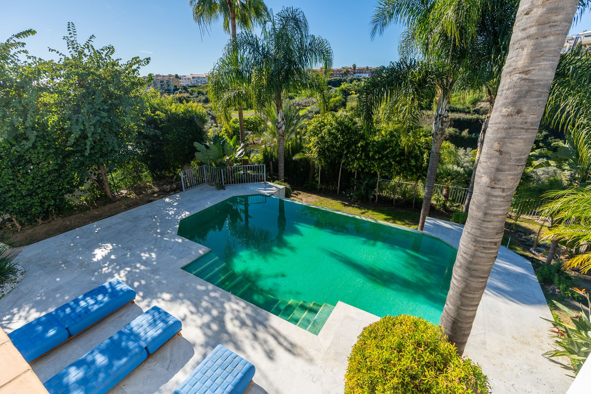 Huis te koop in El Paraiso | 4 slaapkamers H5271508