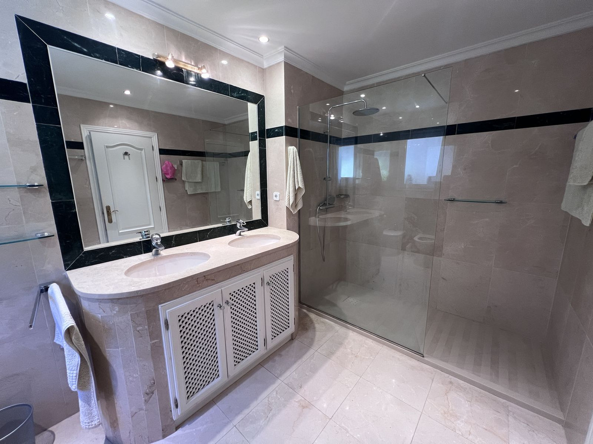 Huis te koop in El Paraiso | 3 slaapkamers H5295265